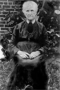 POLLY WRIGHT STEWART SAW FIVE GENERATIONS